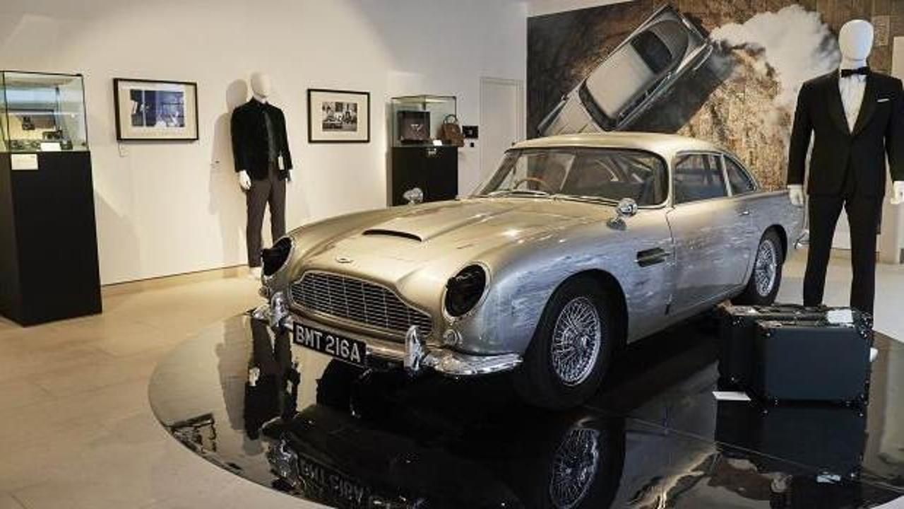 James Bond'un otomobili Aston Martin rekor fiyata satıldı