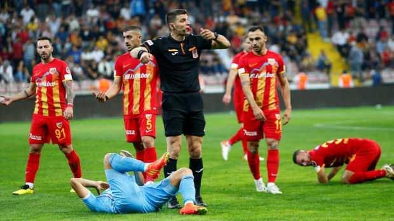 Ümit Öztürk'ün penaltı kararına sert eleştiri!