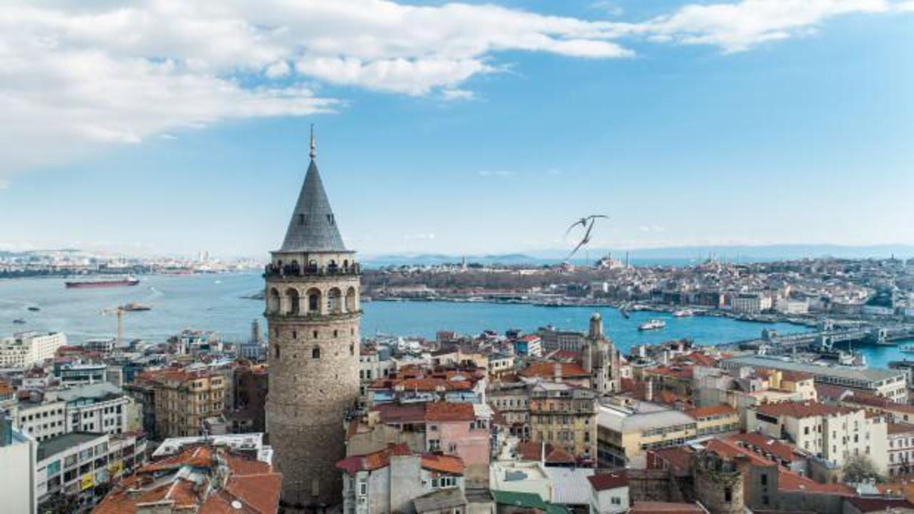 Aşkın simgesi Galata Kulesi’nin tarihi Tarihte Yürüyen Adam’da