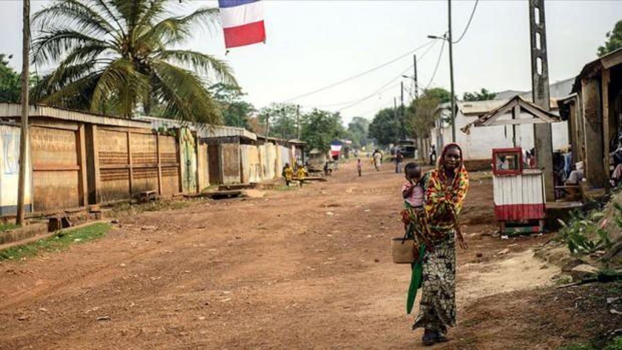 Afrika'da güç kaybeden Fransa yeni emeller peşinde