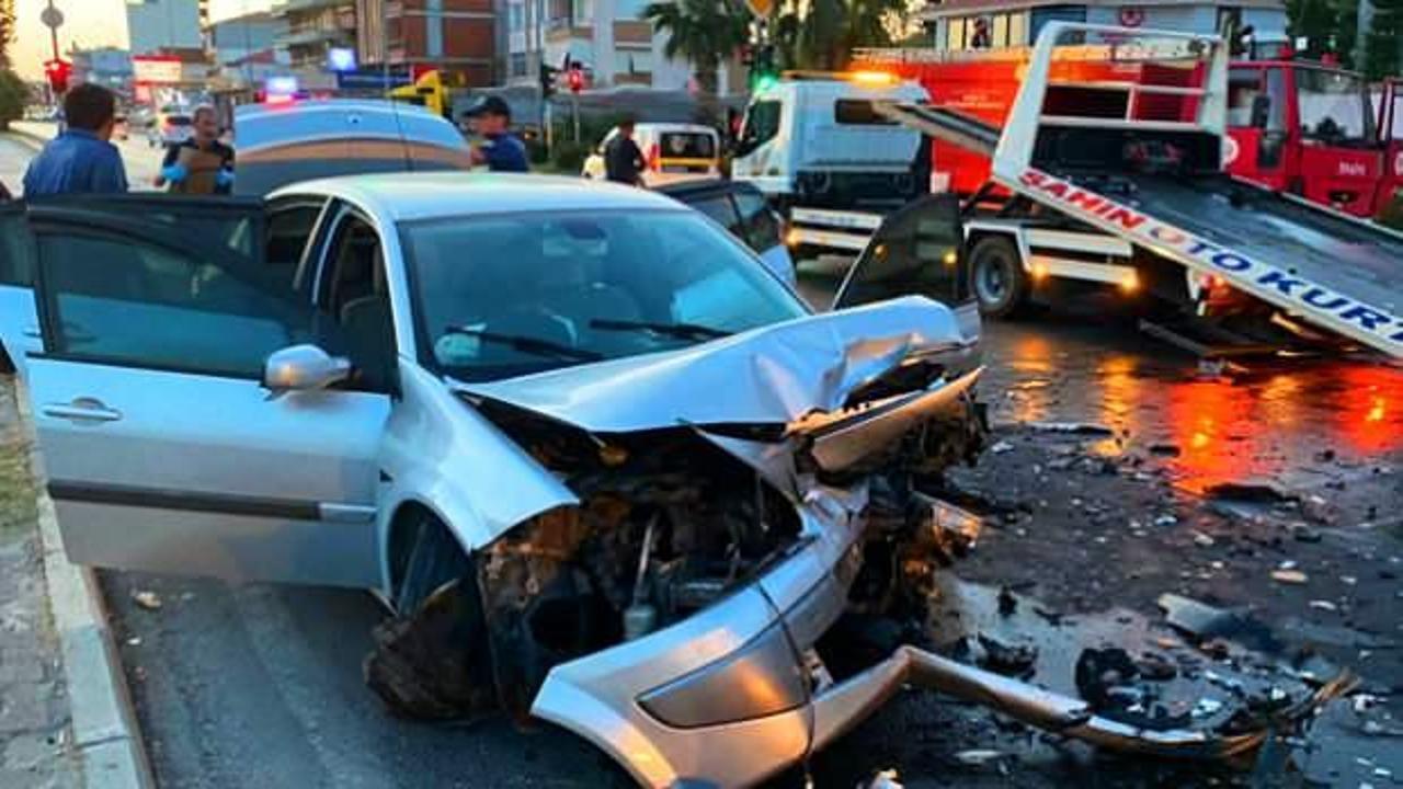 Antalya&rsquo;da acı ziyaret: Baba ve polis oğlunu kaza ayırdı