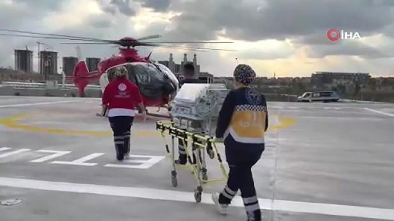 Bakan Koca paylaştı... Etlik Şehir Hastanesine ambulans helikopterle ilk hasta transferi