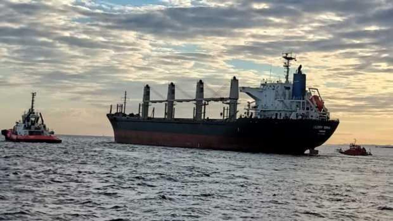 Çanakkale'de arızalanan gemi demirletildi