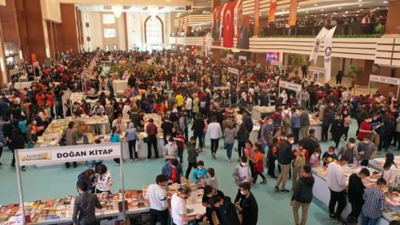 Şahinbey Belediye Başkanı Mehmet Tahmazoğlu, tüm Gazianteplileri kitap fuarına davet etti