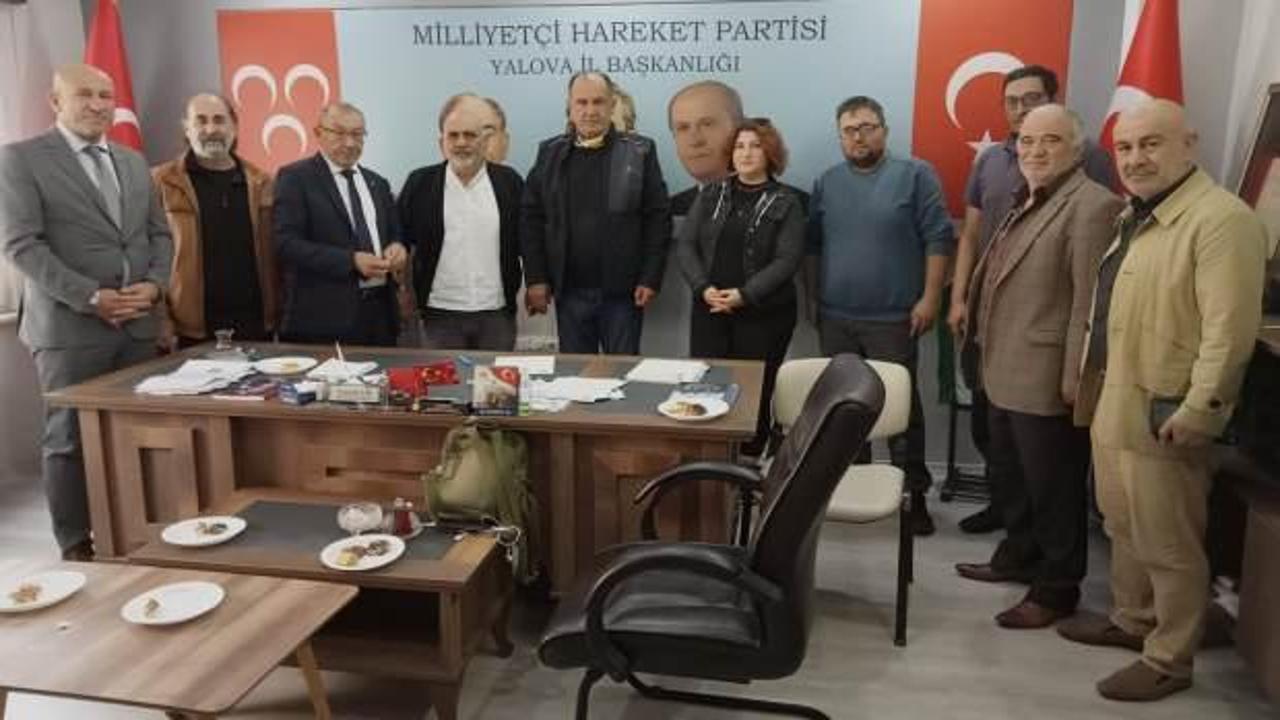  Yalova’da İYİ Parti’den istifa eden 4 kişi daha MHP’ye katıldı
