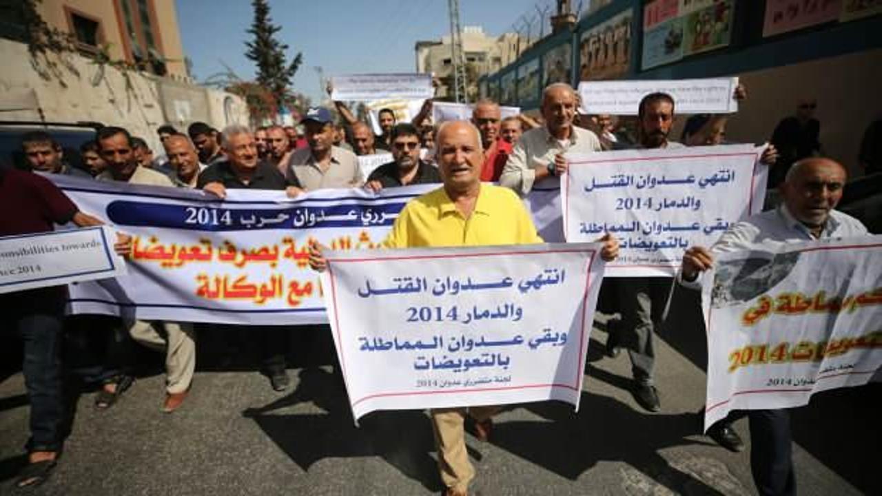 Gazzeliler BM binasının önünde toplandı... "Haklarımızı unutmayacağız"