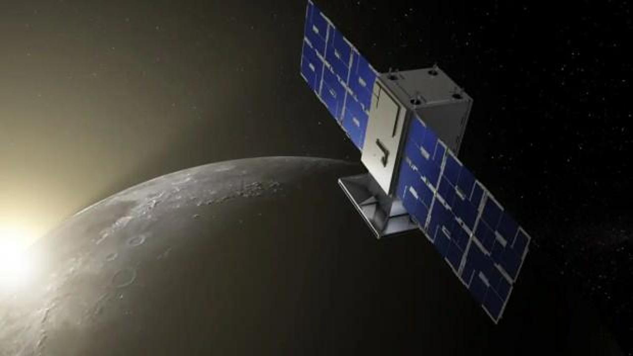 NASA'nın 50 kiloluk uydusu CAPSTONE, Ay'a yolculuğu sırasında ters takla attı