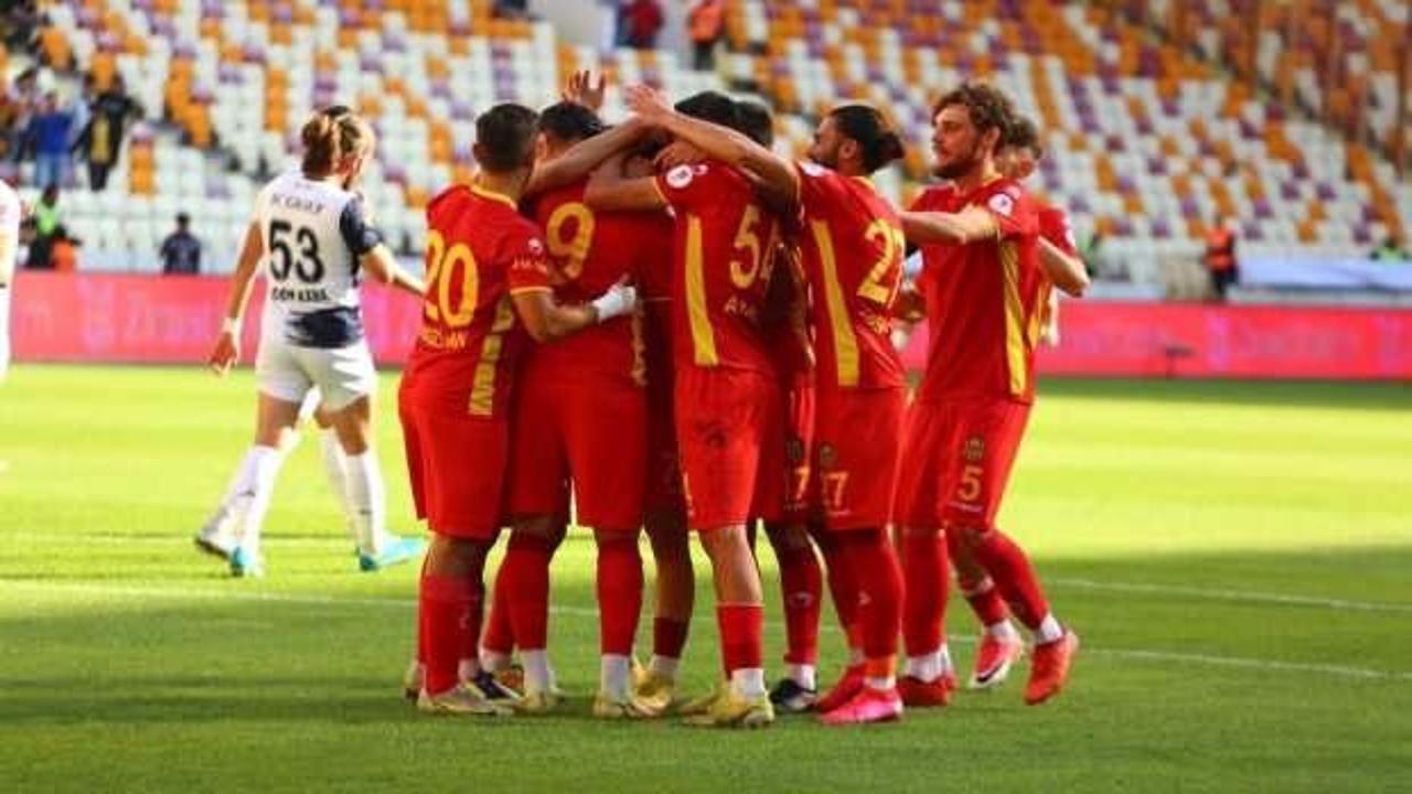 6 gollü maçta Yeni Malatyaspor penaltılarda turladı!