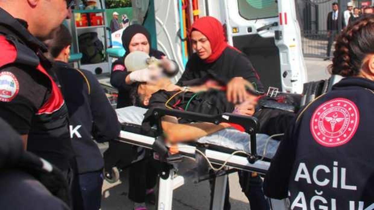 Adliye &ouml;n&uuml;nde cinayet: Mahkeme &ccedil;ıkışı davalı oldukları gencin babasını silahla &ouml;ld&uuml;rd&uuml;