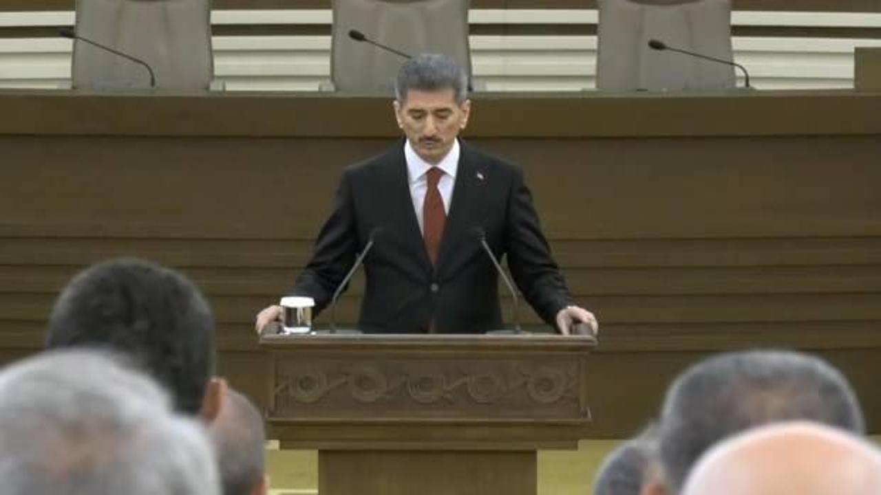  AYM'nin yeni &uuml;yesi Muhterem İnce yemin etti