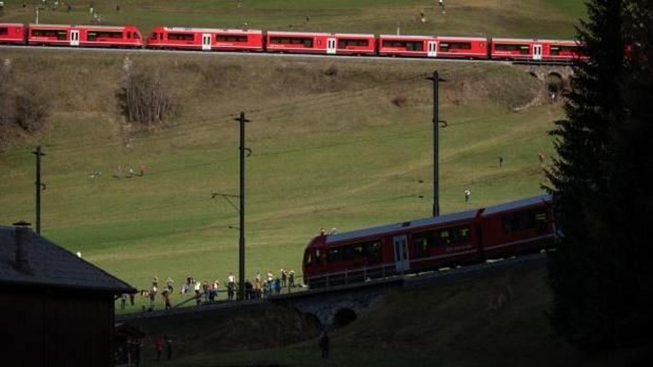 Dünyanın en uzun yolcu treni sefer yaptı