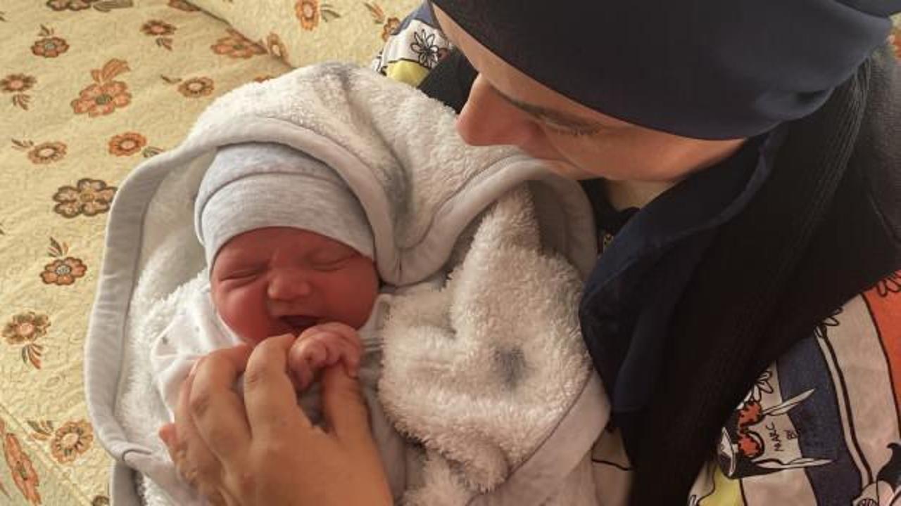 Maden şehidinin oğlu d&uuml;nyaya geldi! Artık ismi oğluyla yaşayacak