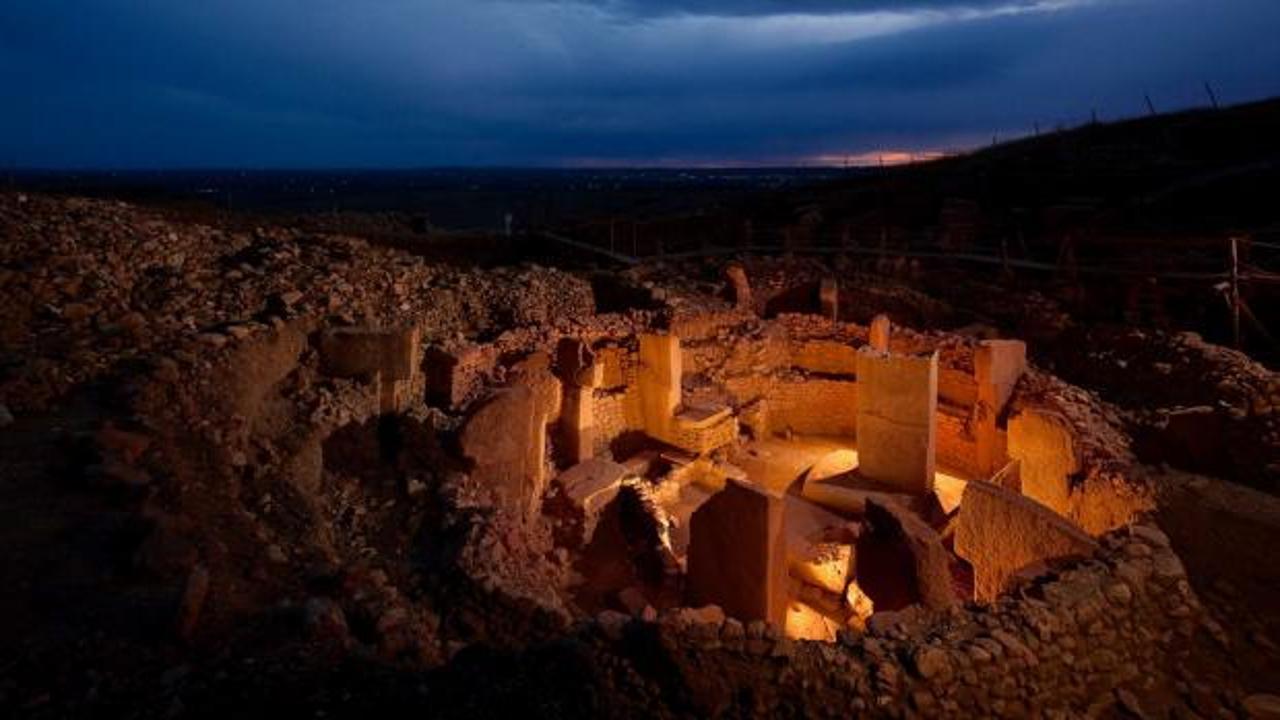 Neolitik Çağ'da kamusal yapılar... Göbeklitepe'de öğütme taşları bulundu
