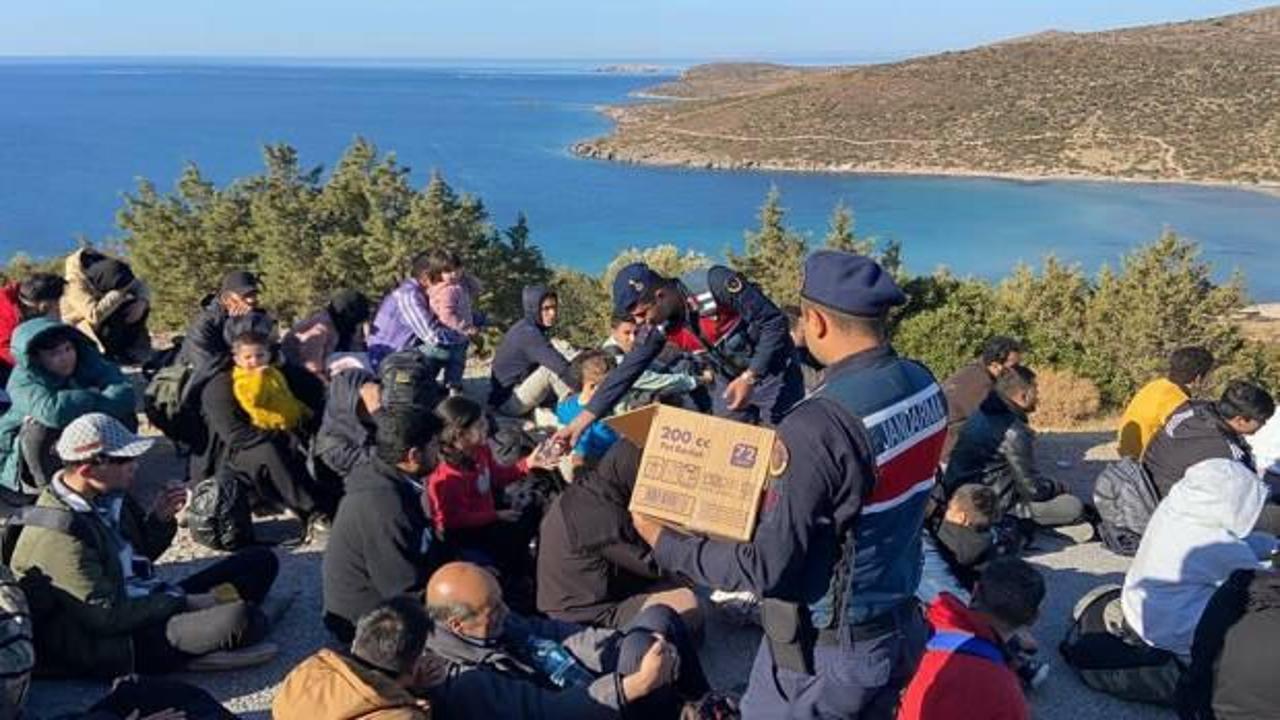 Urla'da b&uuml;y&uuml;k g&ouml;&ccedil;men operasyonu: 107 ka&ccedil;ak g&ouml;&ccedil;men ile 11 organizat&ouml;r yakalandı