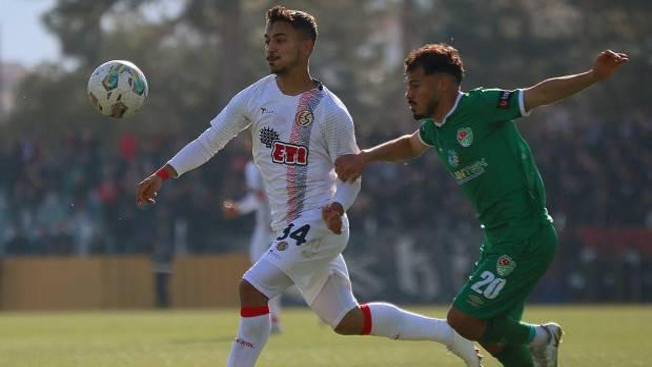 10 kişi kalan Eskişehirspor, Amasya'da 4 golle yıkıldı