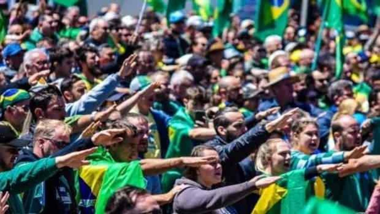 Brezilya'da B﻿olsonaro destekçileri darbe çağrısı yaptı
