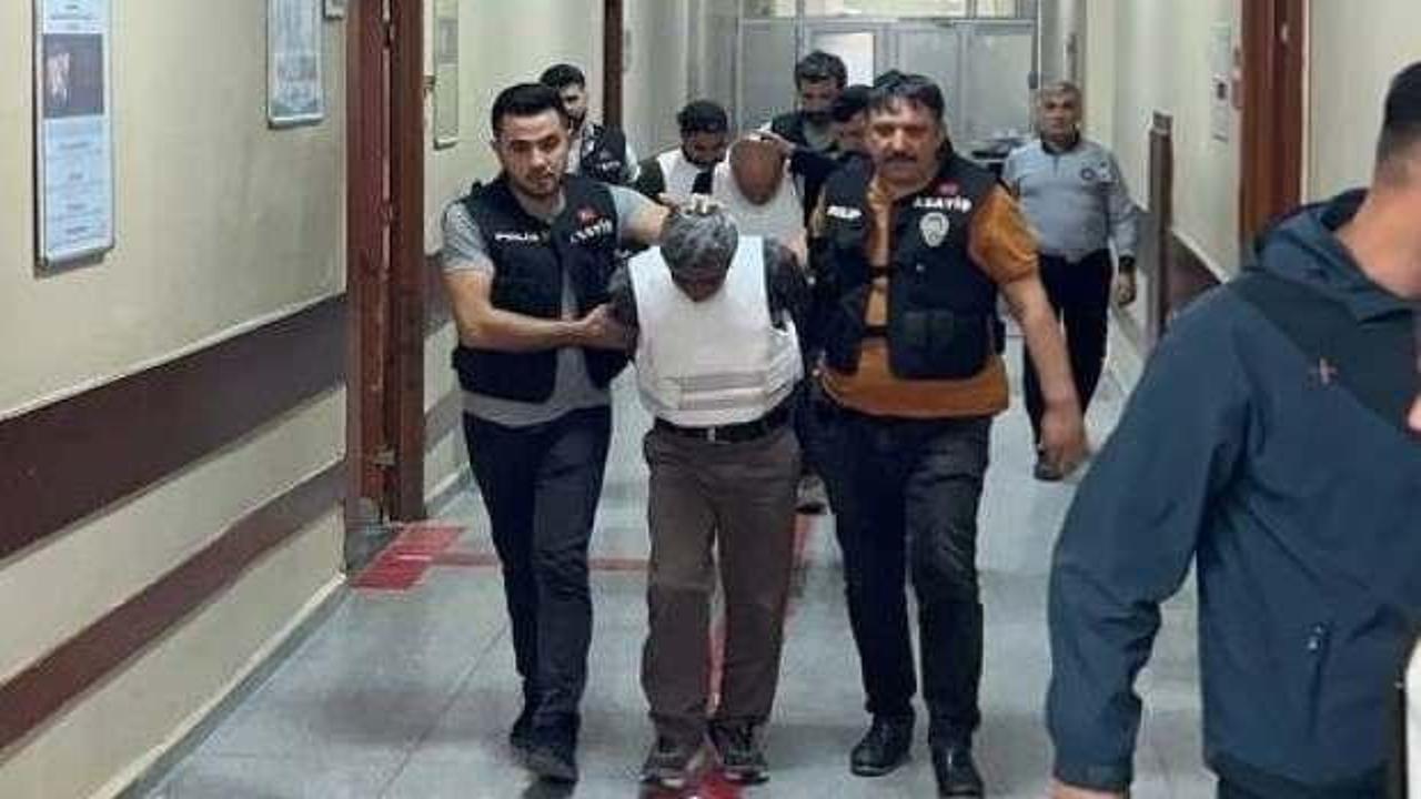 İki kardeşi enselerinden vurarak &ouml;ld&uuml;renler akrabaları &ccedil;ıktı