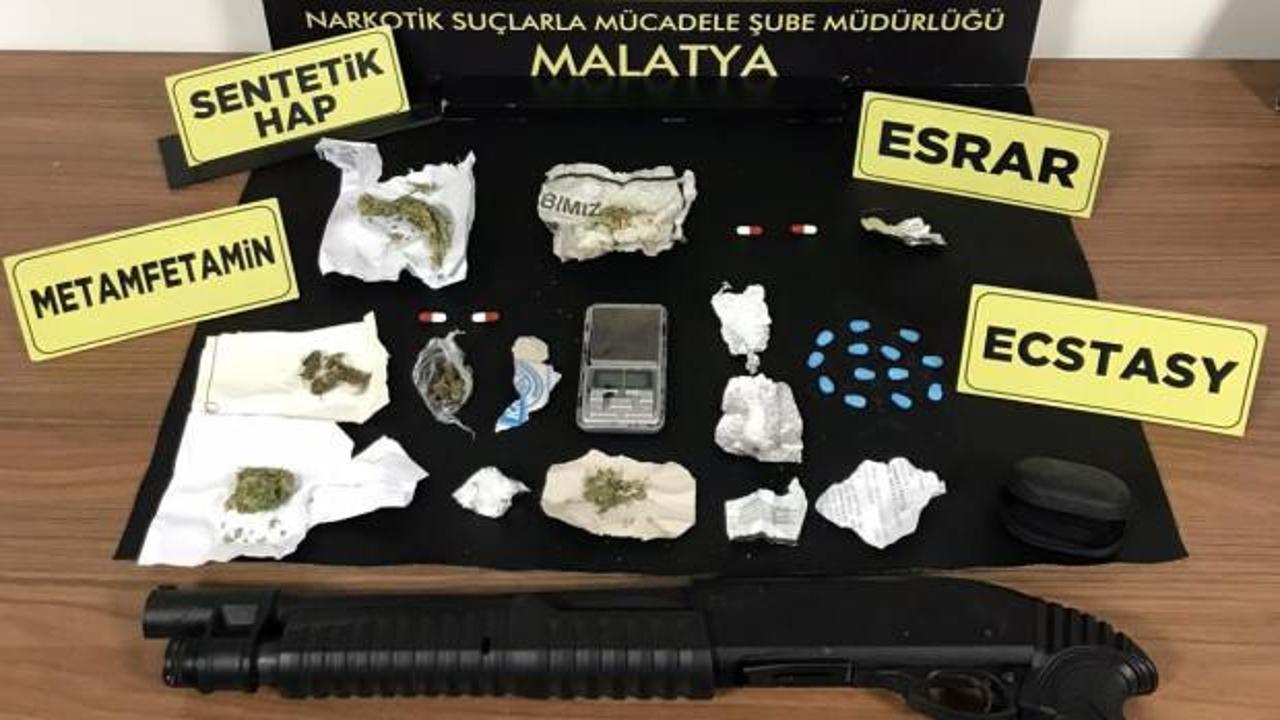 Narkotikten uyuşturucu operasyonu! 10 şüpheliden 9'u tutuklandı