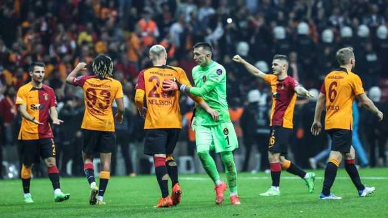 Galatasaraylı Victor Nelsson ve Trabzonsporlu Larsen'e milli davet
