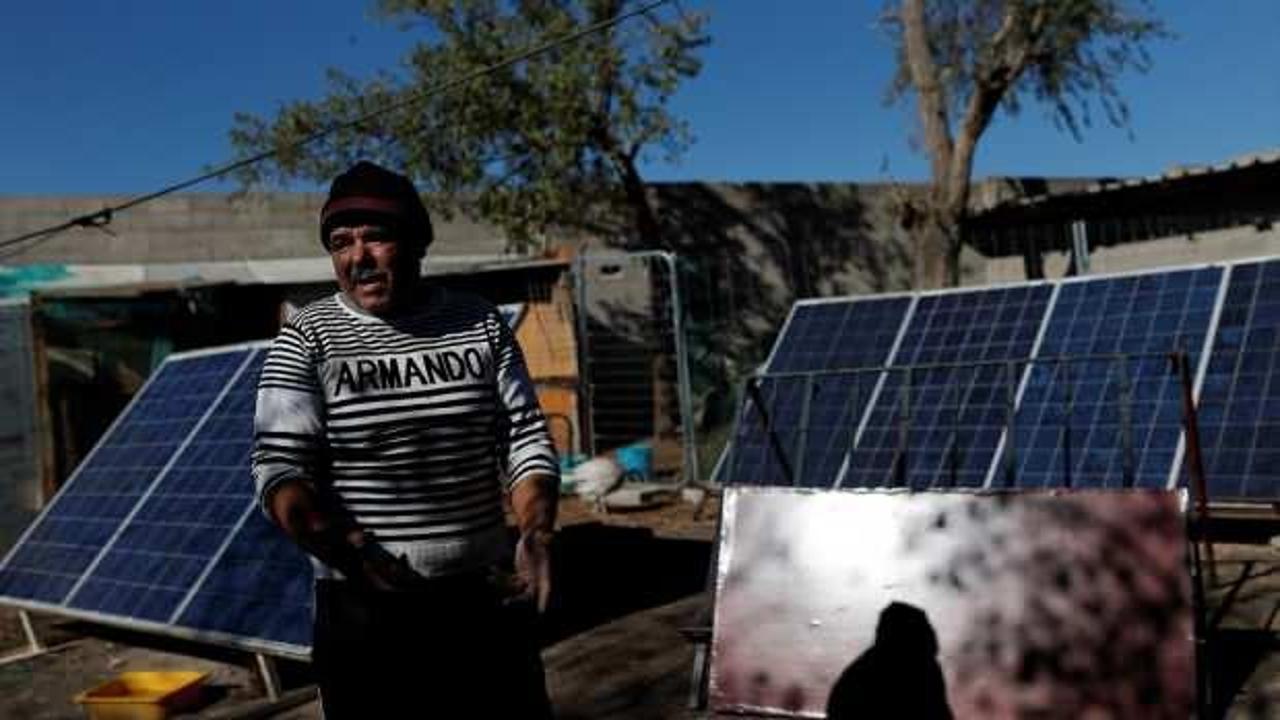Madrid'e 15 kilometre uzaklıkta 2 yıldır elektriksiz yaşıyorlar
