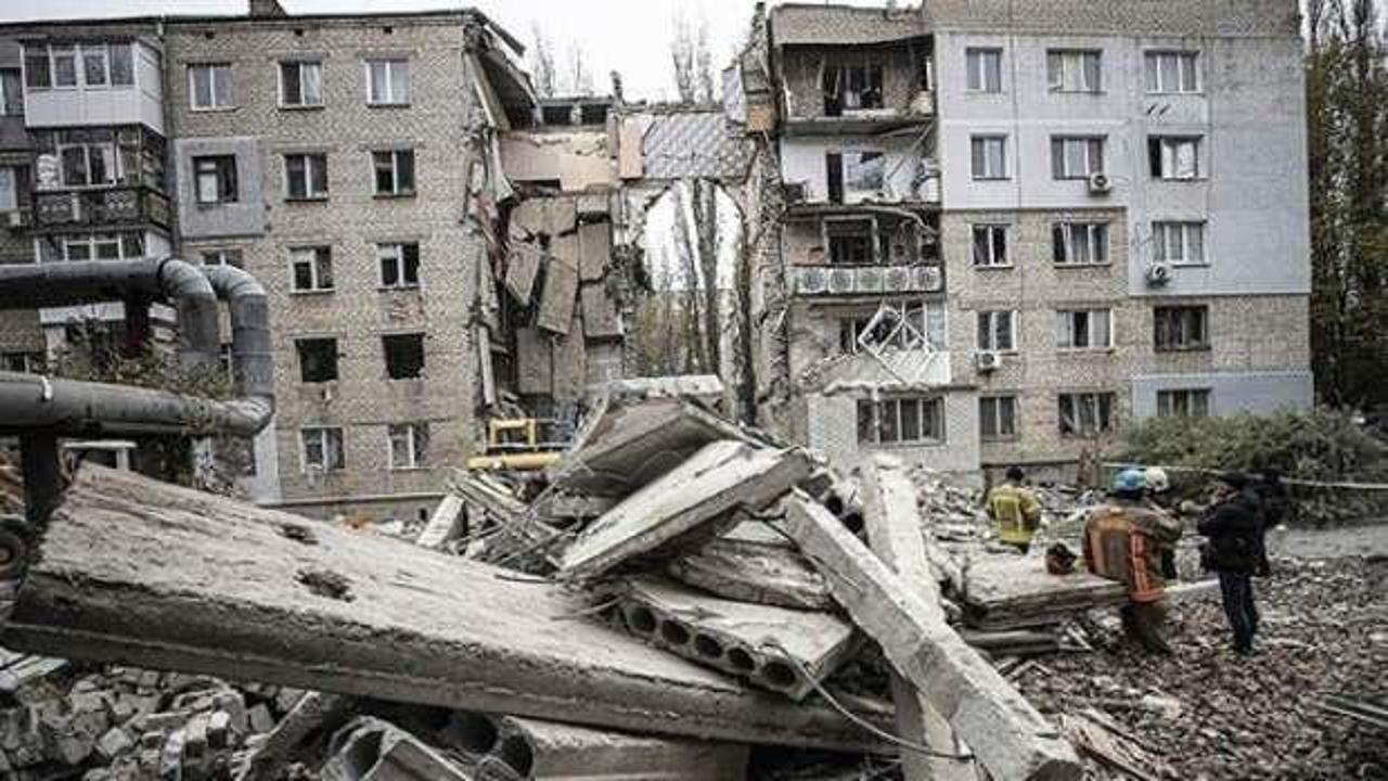 Mıkolayiv'de bir apartmana füze atıldı: 7 ölü