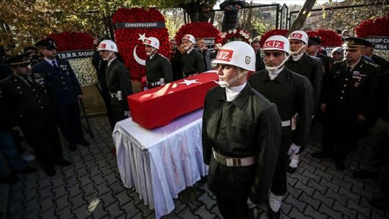 Şehit Piyade Astsubay Kıdemli &Ccedil;avuş Emre Sevin&ccedil;, Bursa'da son yolculuğuna uğurlandı