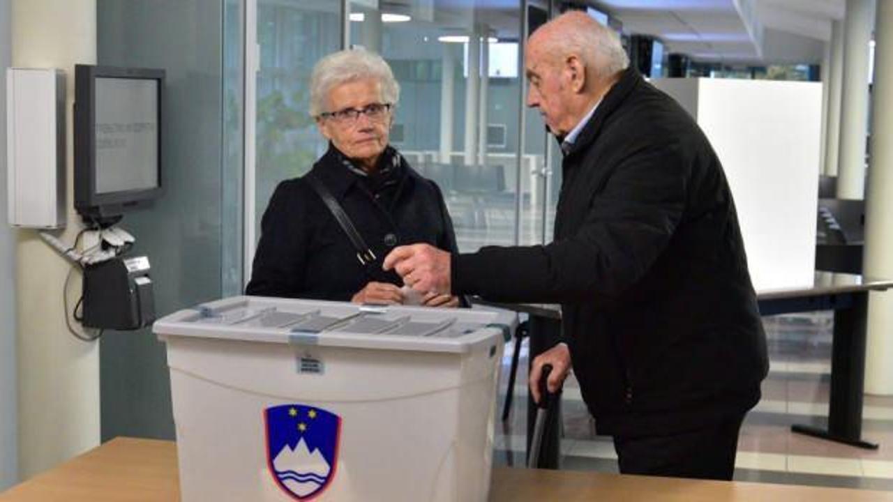 Slovenya'da halk cumhurbaşkanlığı seçiminin ikinci turunda sandık başında