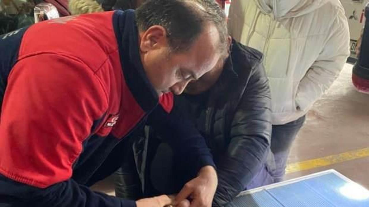 17 yıldır hiç çıkarmadığı evlilik yüzüğü operasyonla çıkarıldı