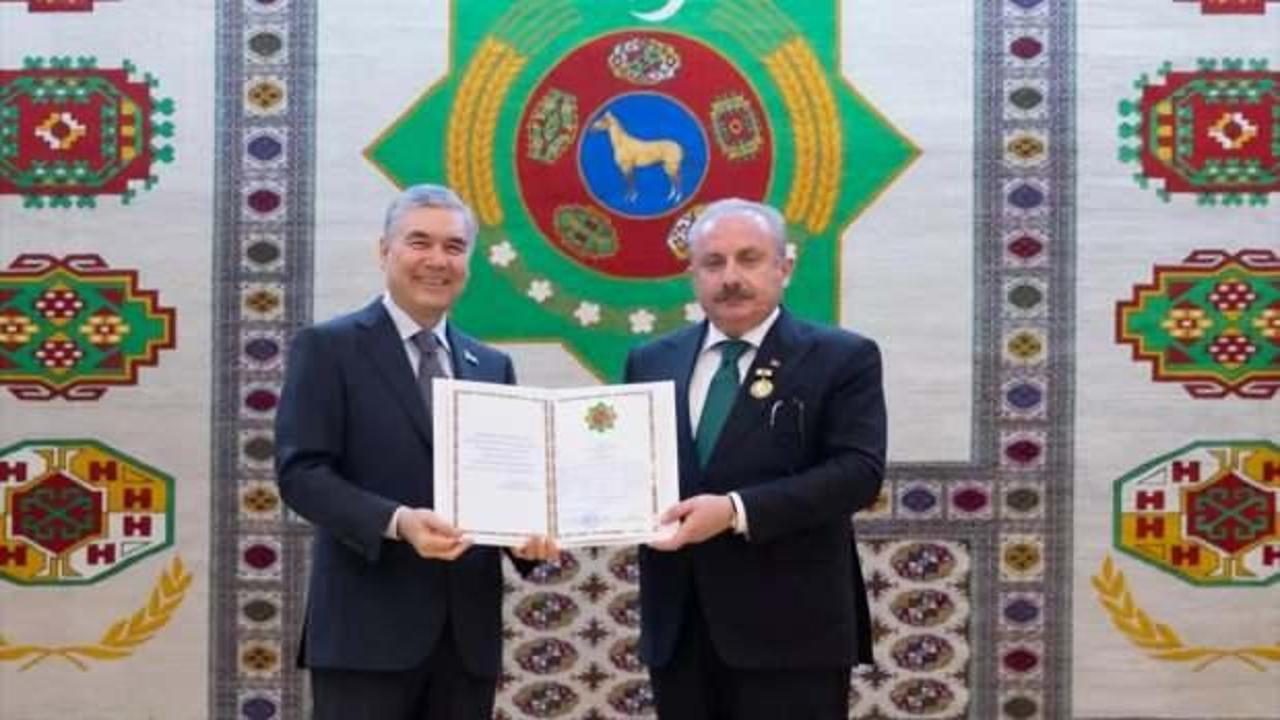 Türkmenistan'da TBMM Başkanı Şentop’a "Devlet Nişanı" takdim edildi