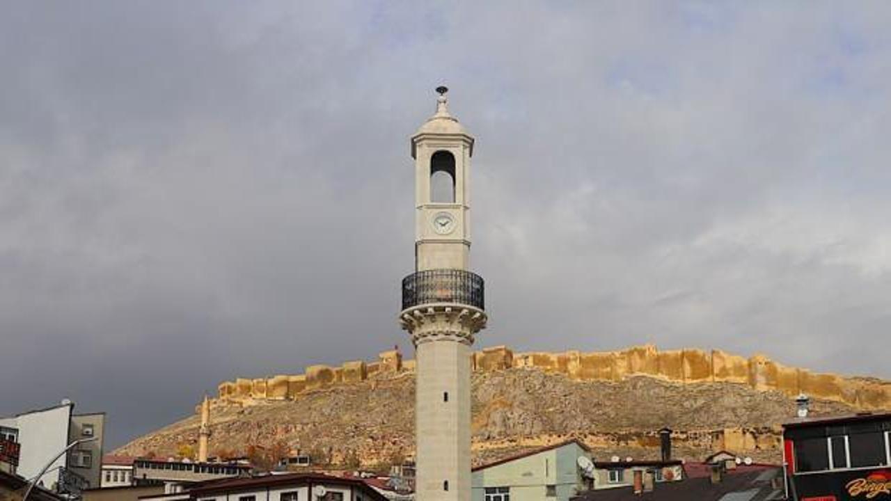 Bayburt Saat Kulesi'nin restorasyonu tamamlandı