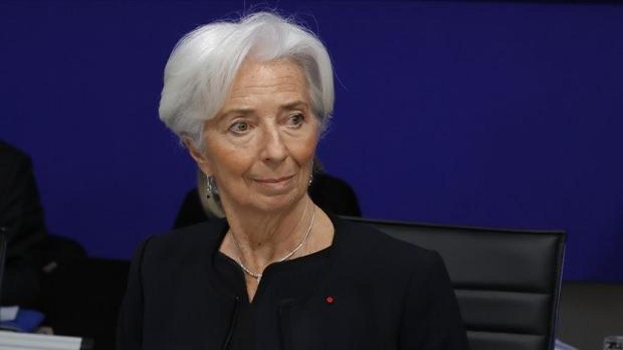 Lagarde'dan faiz artırımına devam mesajı