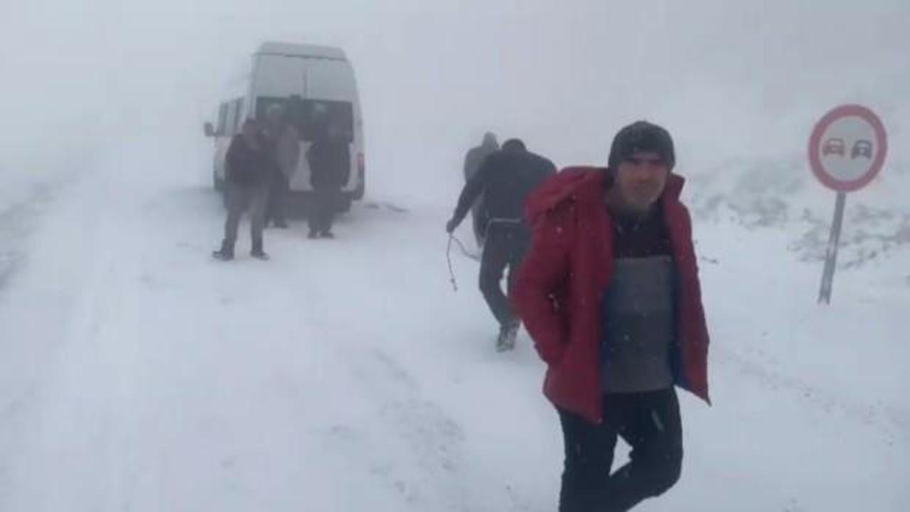 Karabet Geçidi’nde yoğun kar yağışı