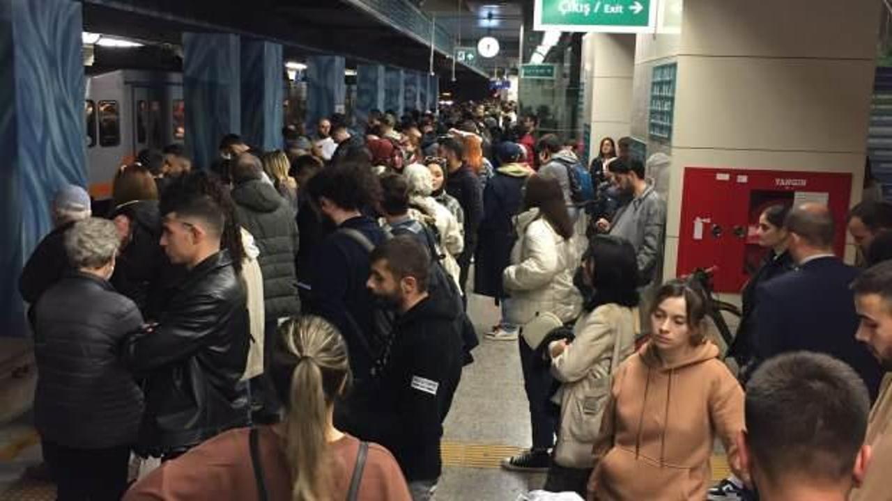 Yenikapı - Atatürk Havalimanı metro hattında yine kriz! Binlerce vatandaş mahsur kaldı