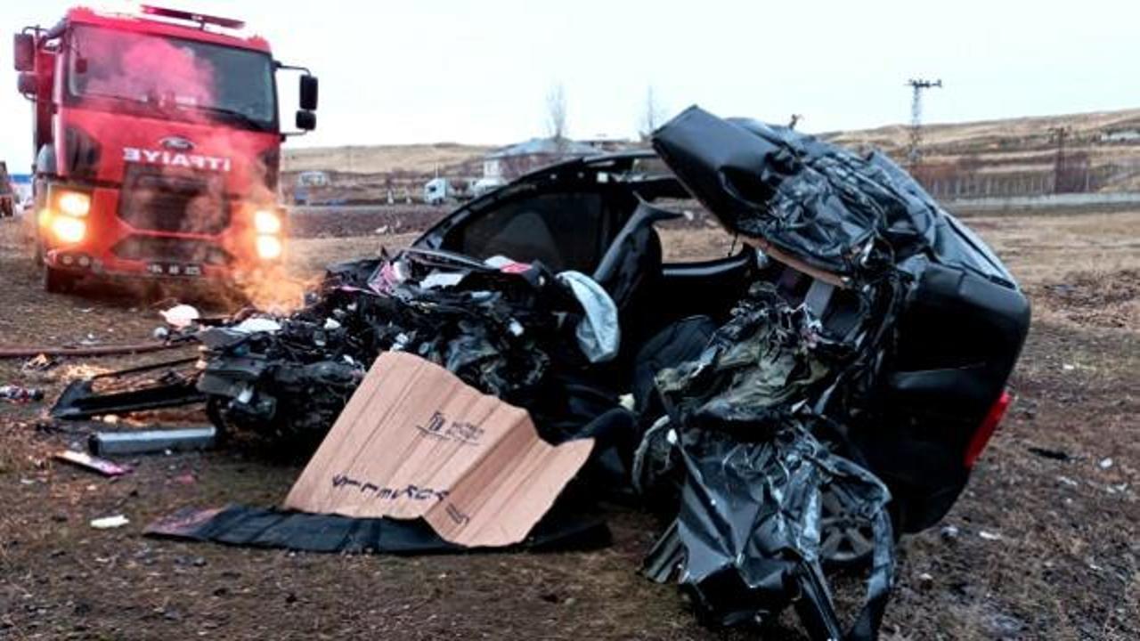 Ağrı&rsquo;dan acı haber: Trafik kazası ge&ccedil;iren uzman &ccedil;avuş şehit oldu 