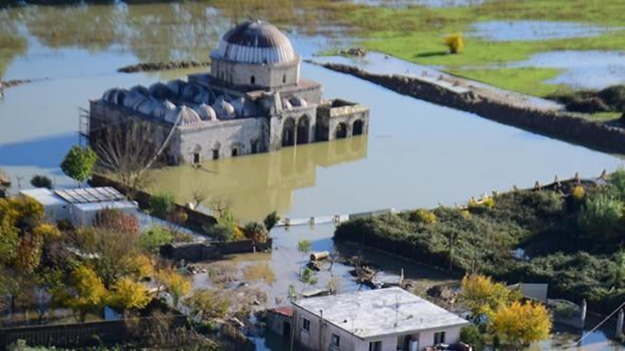 Baraj kapakları habersiz açıldı! Ecdad yadigarı Kurşunlu Camii sular altında