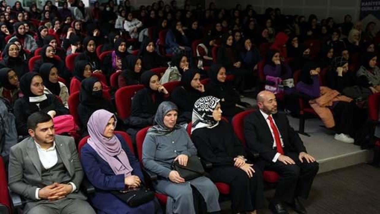G&ouml;rme engelli Nezaket &ouml;ğretmen &ouml;ğrencilerinin kariyer yolunu &ccedil;iziyor