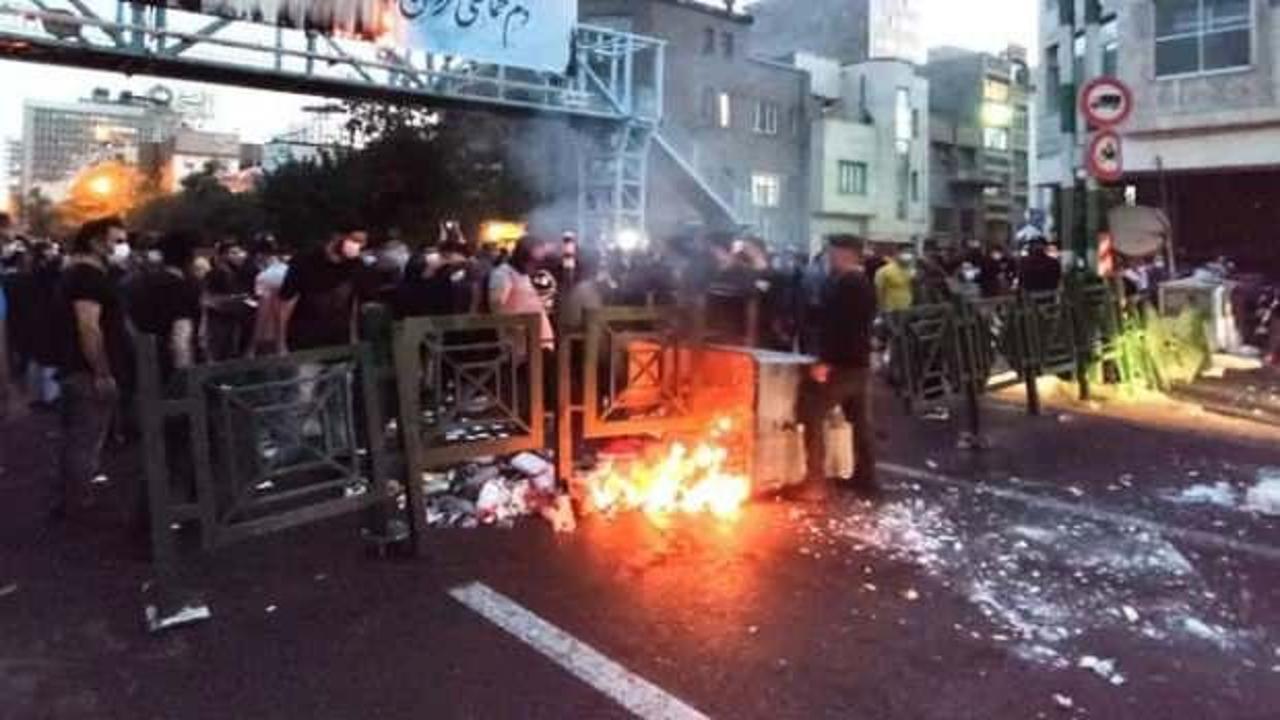 İran, gösterilerle alakalı 40 yabancıyı tutukladı