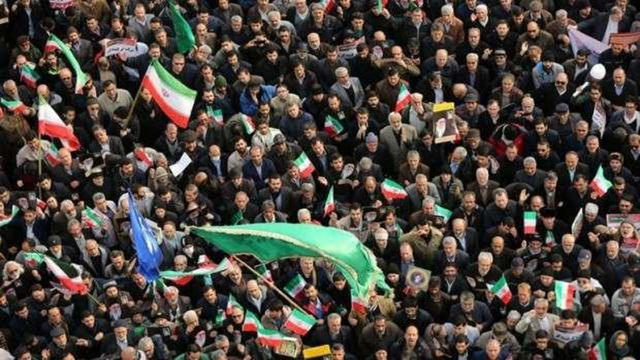 İran'da tansiyon düşmüyor! Peş peşe gözaltılar