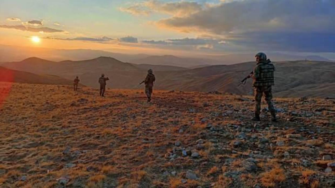 Sınırdan geçmeye çalışan FETÖ'cü ve PKK'lı teröristler yakalandı