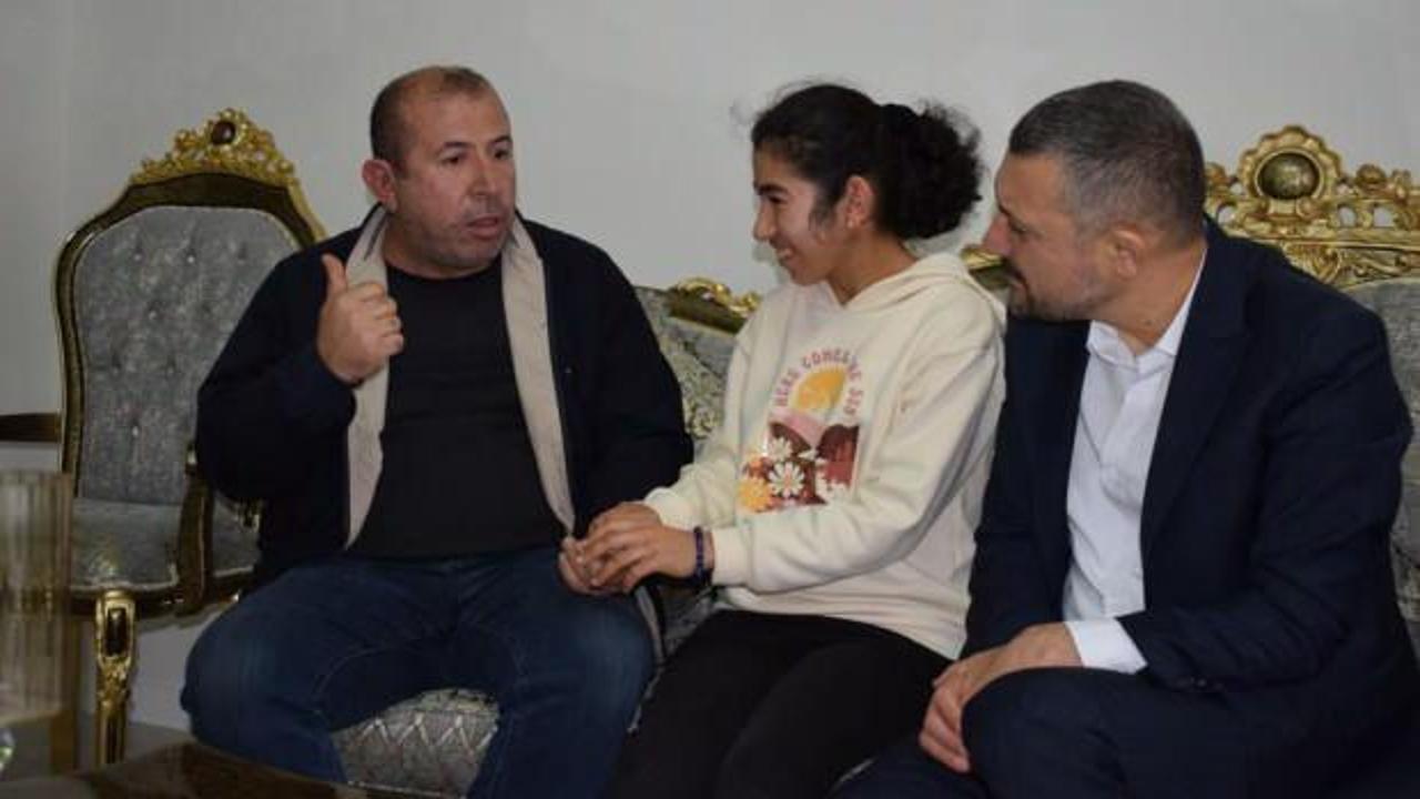 AK Partili Açıkgöz'den özel engelli gencin evine ziyaret