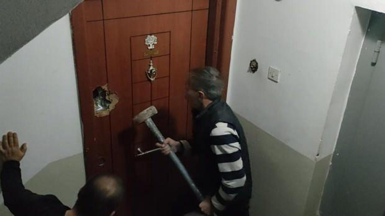 Bir annenin en zor anları! Balyozla eve girdiler