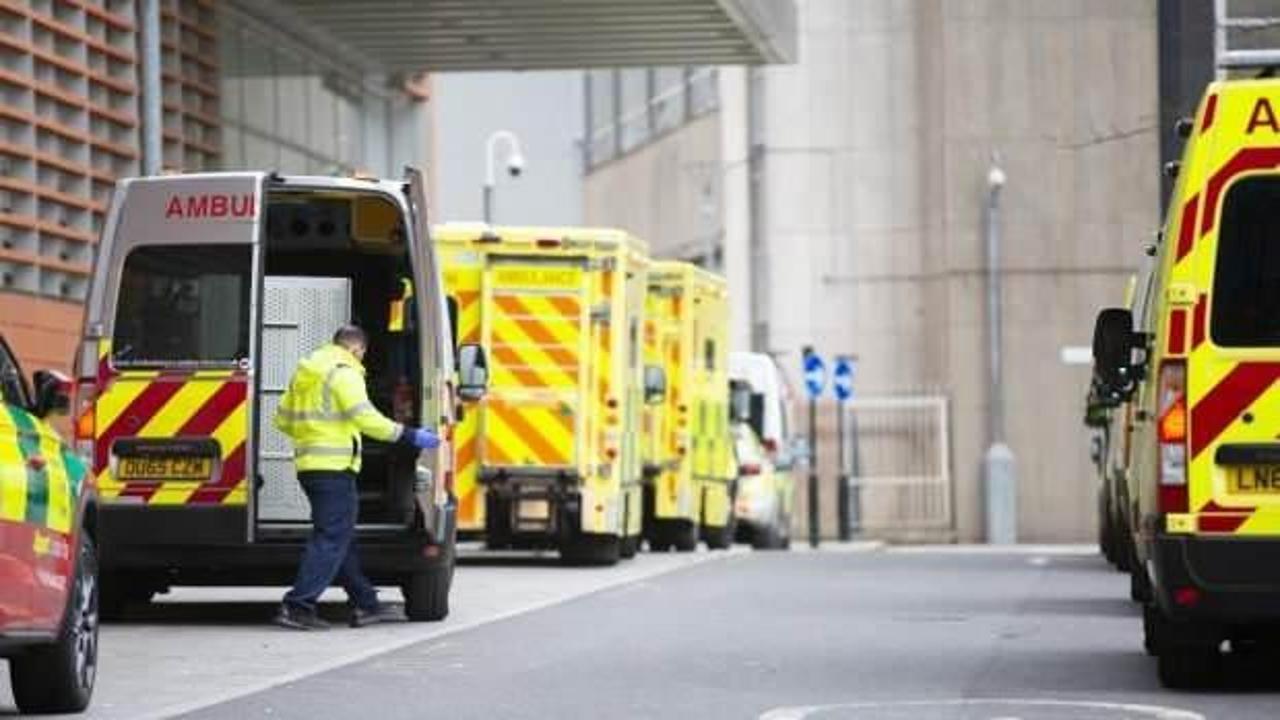 İngiltere ve Galler'de 10 bin ambulans çalışanı greve gidecek
