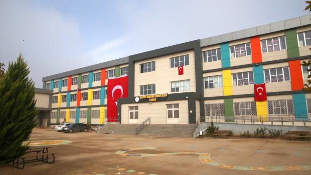 YPG/PKK'lı teröristlerin hedefindeki okullarda eğitim yeniden başladı