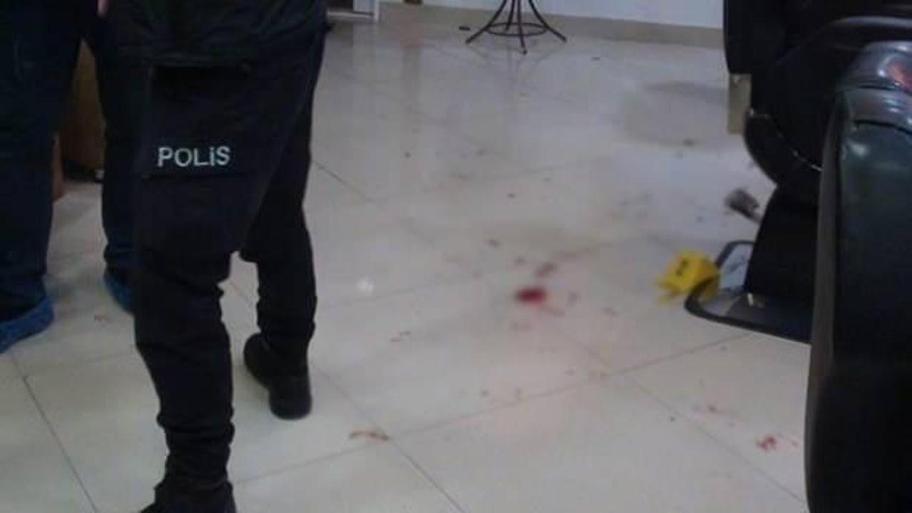 16 yaşındaki &ccedil;ırak, ustasını tıraş ederken dehşeti yaşadı