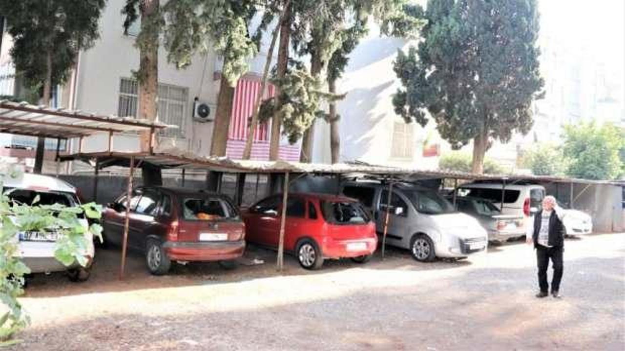 Sinir krizi ge&ccedil;iren gen&ccedil; apartman sakinlerine b&uuml;y&uuml;k şok yaşattı