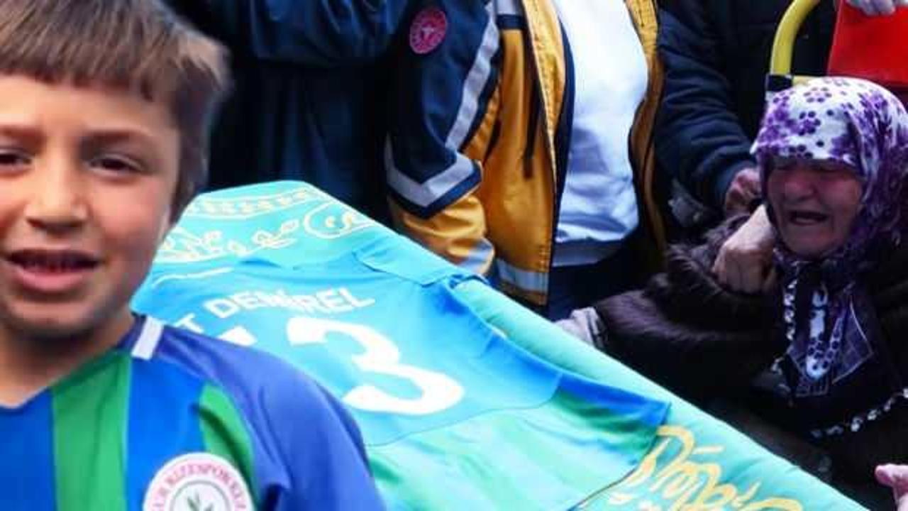 Üzerine kale direği devrilen minik futbolcu Yiğit gözyaşlarıyla toprağa verildi