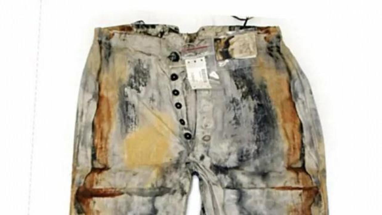 Dünyanın en eski kot pantolonu 2 milyon TL'ye satıldı