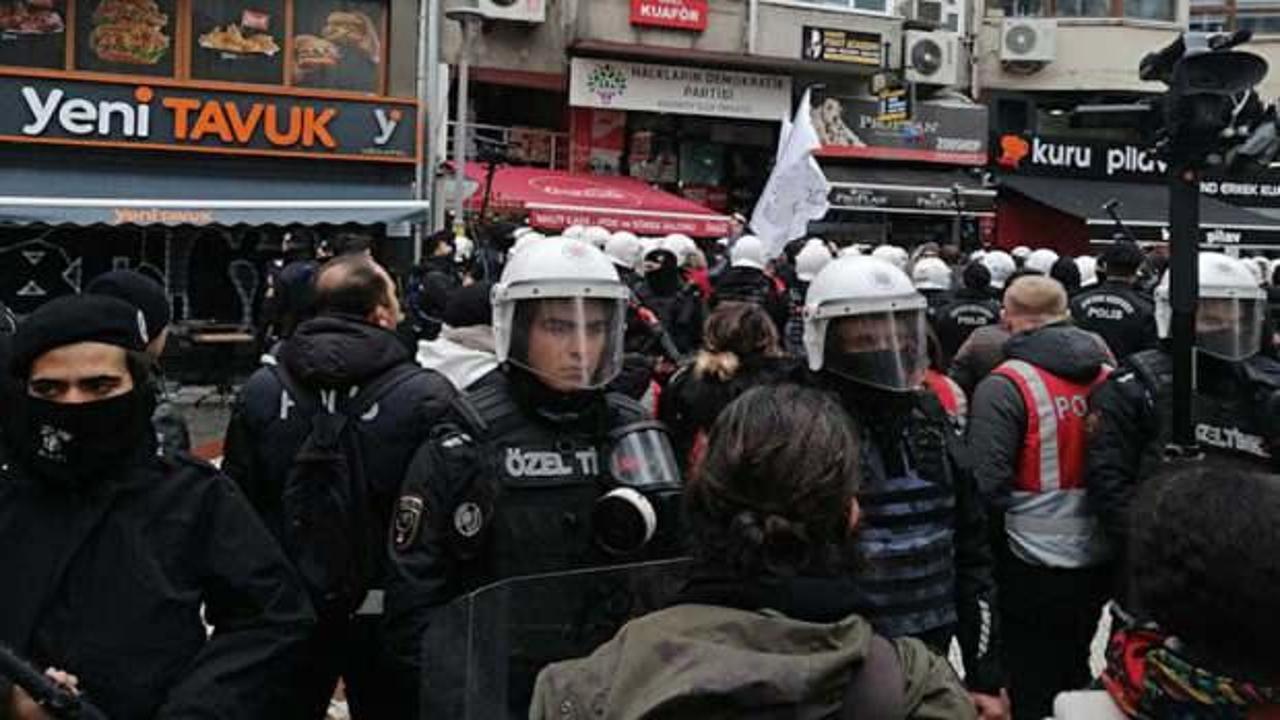 Kadıköy'deki izinsiz gösterilerde 87 kişi gözaltına alındı