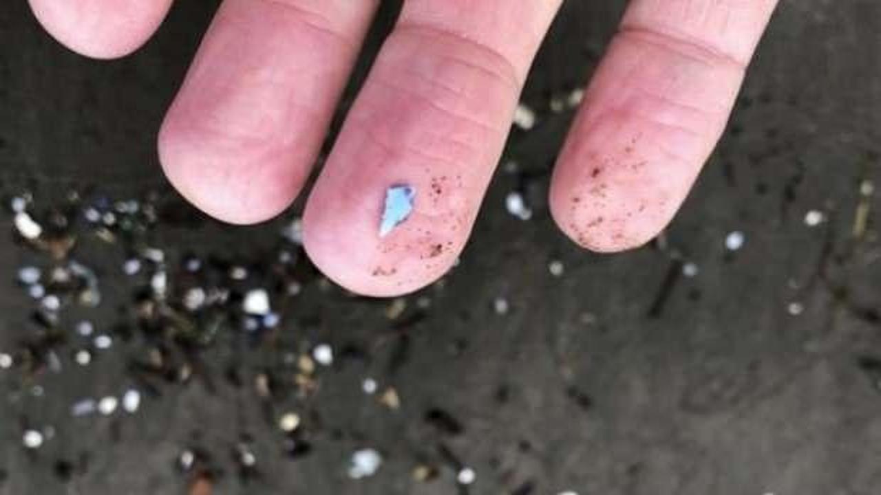 Alaska'da gökten plastik yağdı