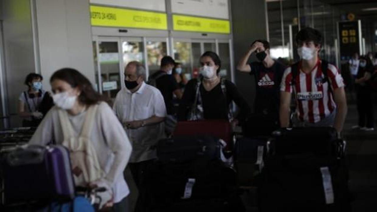 İspanya, Çin'den gelen yolculardan COVID-19 testi veya aşı isteyecek